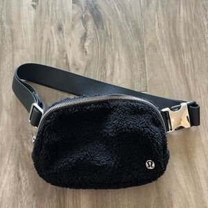 Lululemon Black Fleece Belt Bag